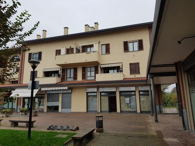 Negozi in vendita