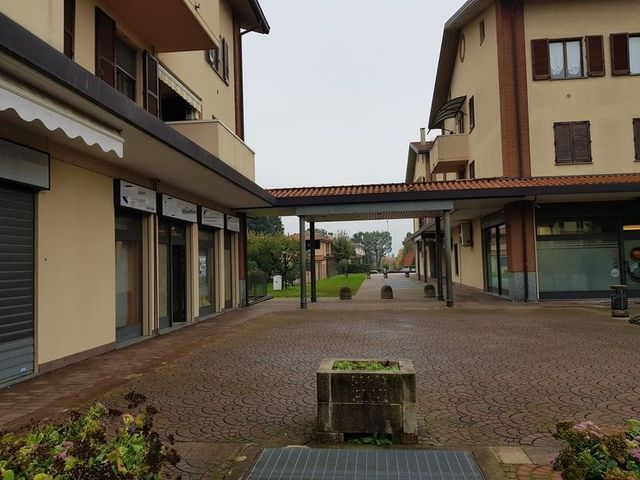 Negozi in vendita