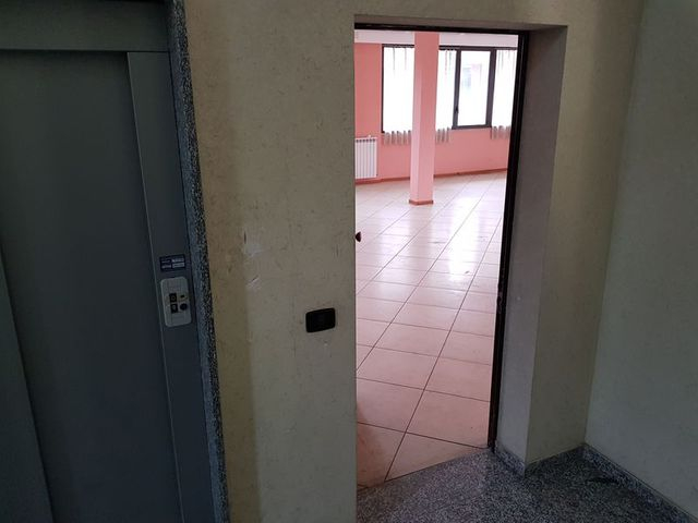 Negozi in vendita