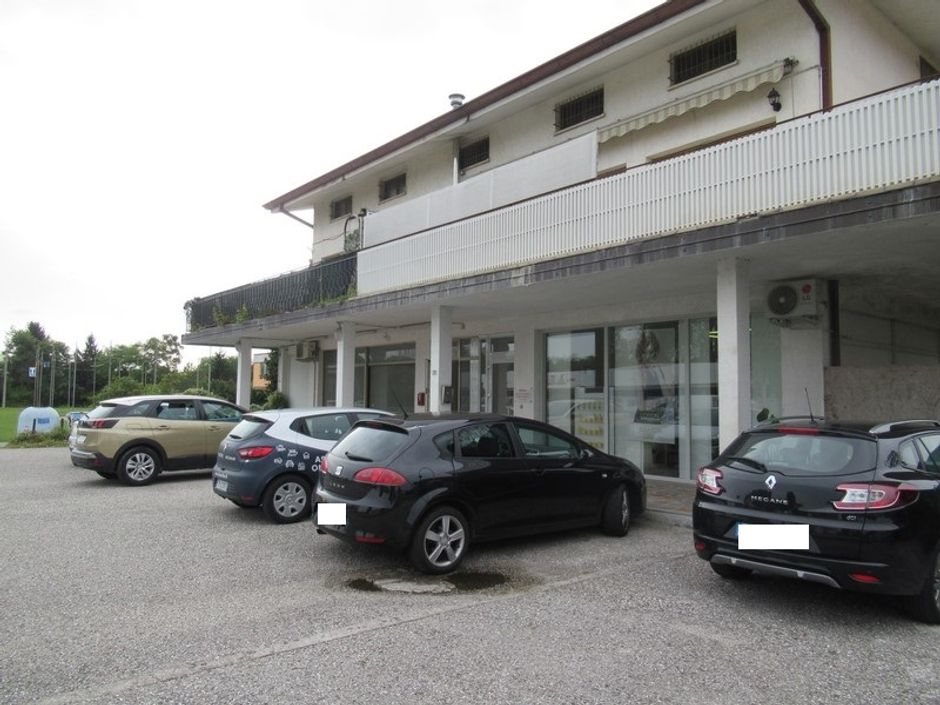 #8645 Negozio al piano terra con cantina in vendita - foto 10