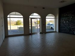 sqm shop in shopping center - Lot 8702 (Auction 8702)