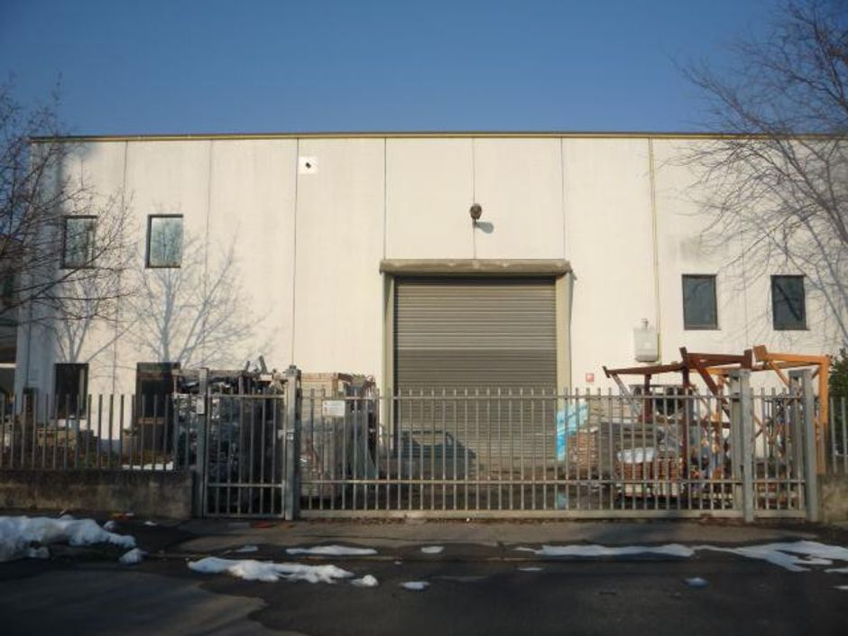 #8752 Capannone produttivo con terreno edificabile in vendita - foto 9