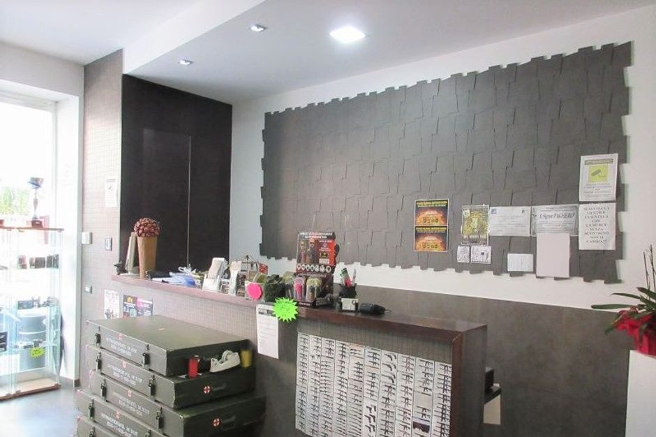 #8767 Negozio al piano terra in centro città in vendita - foto 2