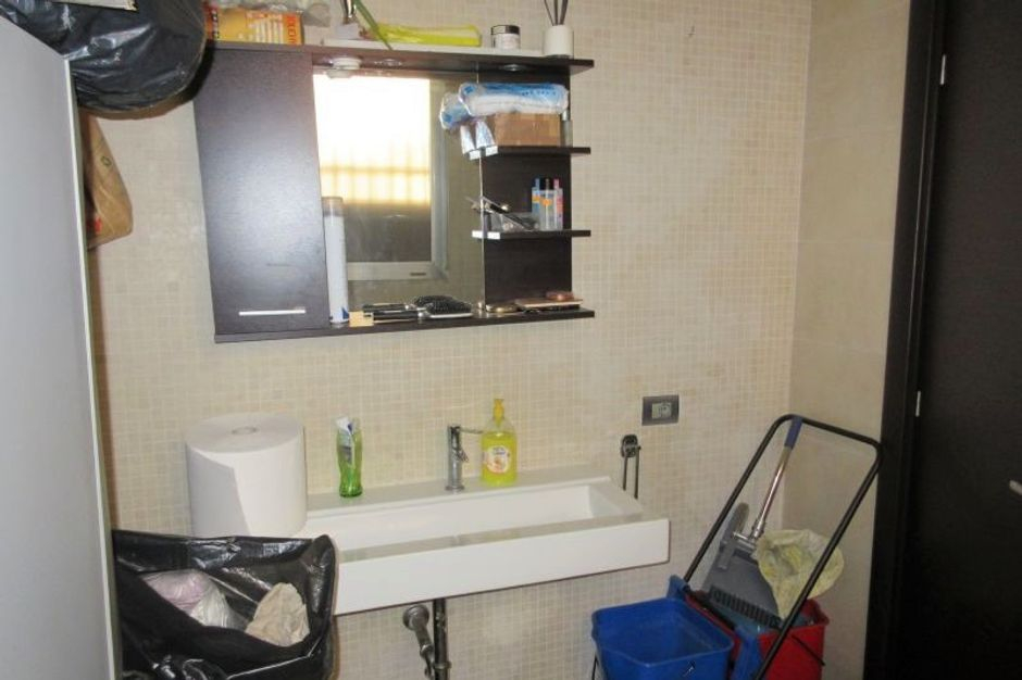 #8767 Negozio al piano terra in centro città in vendita - foto 12
