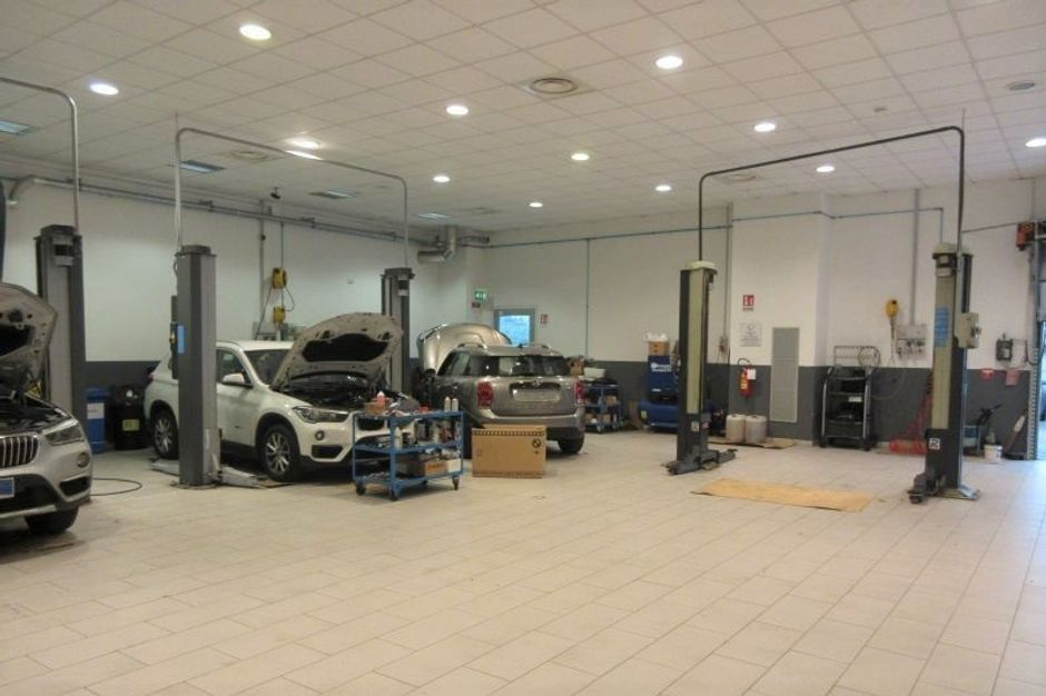 #8769 Capannone artigianale con showroom e piazzale in vendita - foto 4