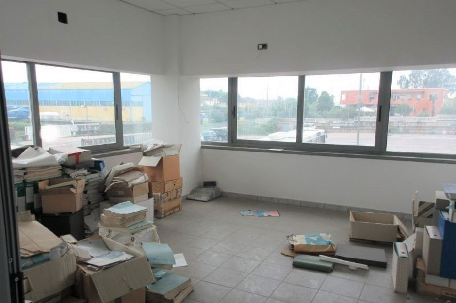 #8769 Capannone artigianale con showroom e piazzale in vendita - foto 11