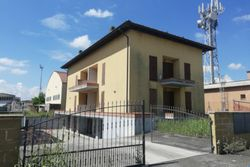 Residential building with appliances - Lot 8776 (Auction 8776)