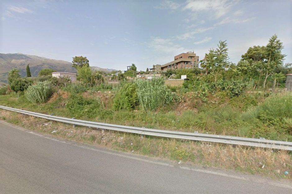 #8780 Locale commerciale con area di manovra in vendita - foto 12