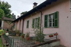 Residential complex in a historic farmhouse - Lot 8806 (Auction 8806)