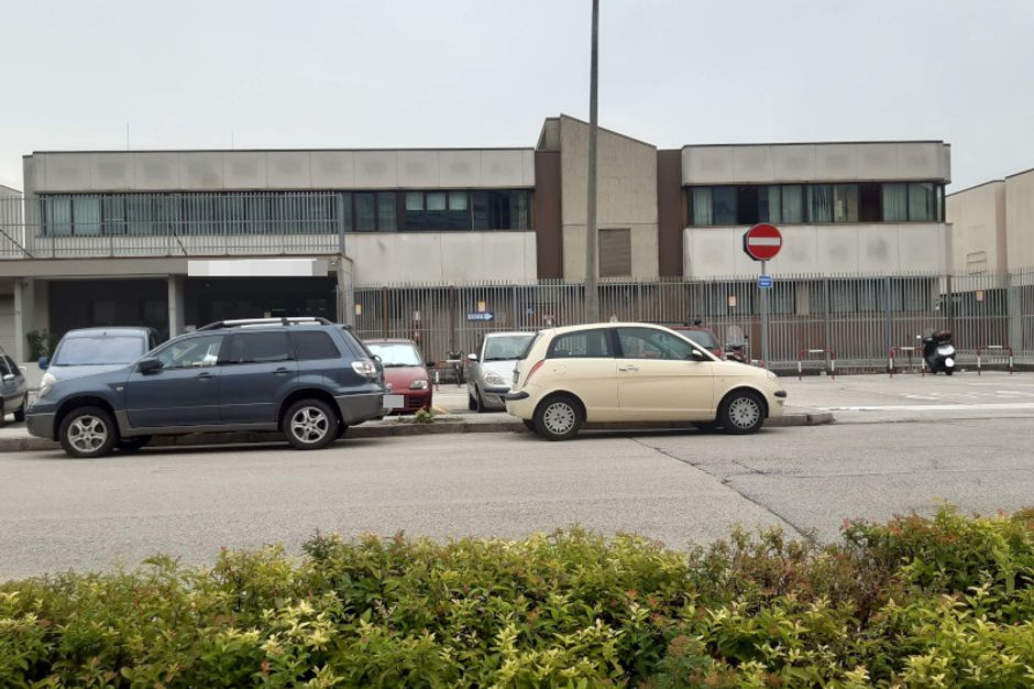 #8874 Unità immobiliare direzionale/commerciale in vendita - foto 1