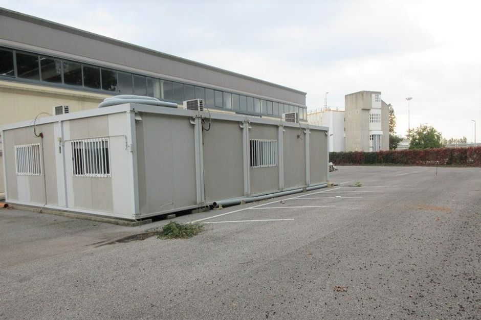 #8882 Porzione di capannone con box prefabbricato in vendita - foto 9