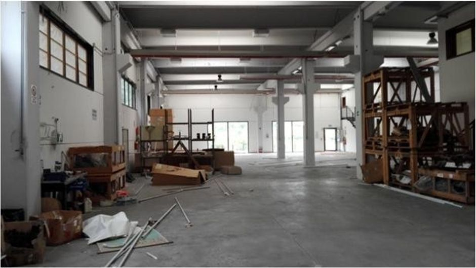 #8887 Capannone produttivo di 1140 mq con capacità edificatoria residua in vendita - foto 2