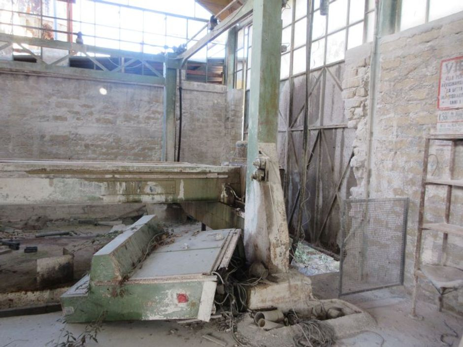 #8925 Capannone con terreno circostante in vendita - foto 7