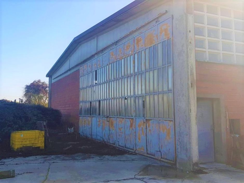 #8929 Capannone industriale con corte in vendita - foto 3