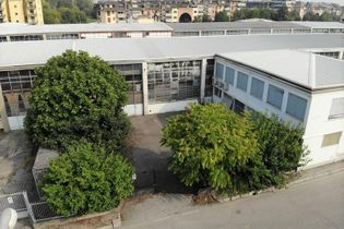 Capannoni artigianali in vendita