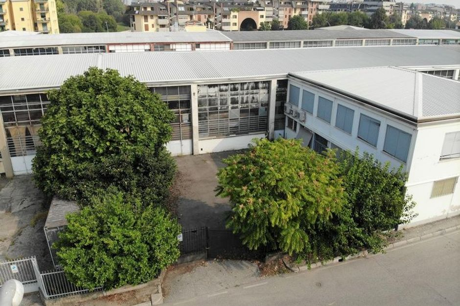 #8933 Capannone (part 339) in zona industriale in vendita - foto 1