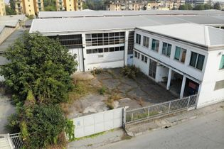 Capannoni artigianali in vendita
