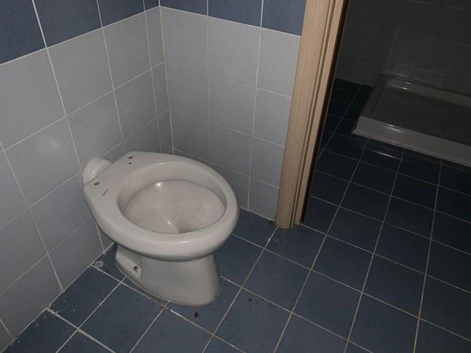 #8947 Locale commerciale di 254 mq con area di pertinenza in vendita - foto 6