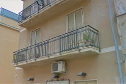 Three room apartment on the first floor and laundry - Lot 8968 (Auction 8968)