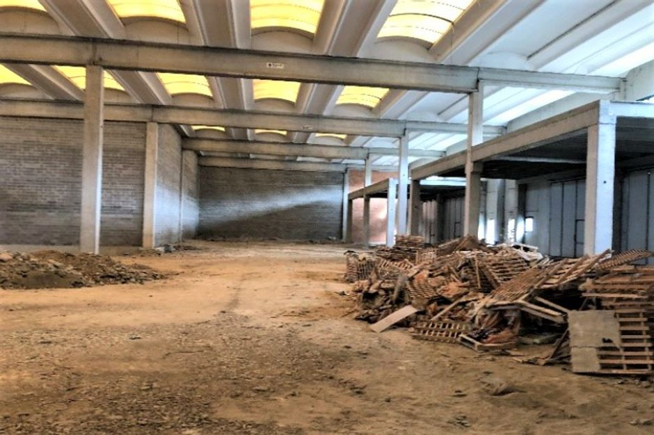 #8976 Capannone artigianale al grezzo arretrato in vendita - foto 5