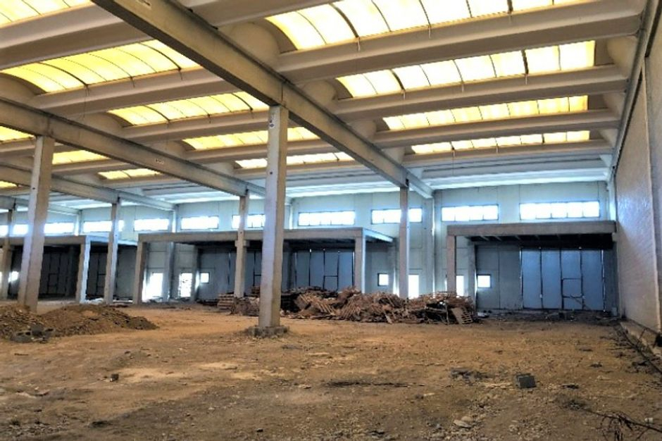 #8976 Capannone artigianale al grezzo arretrato in vendita - foto 8