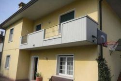 Semi detached house with garage - Lot 8988 (Auction 8988)