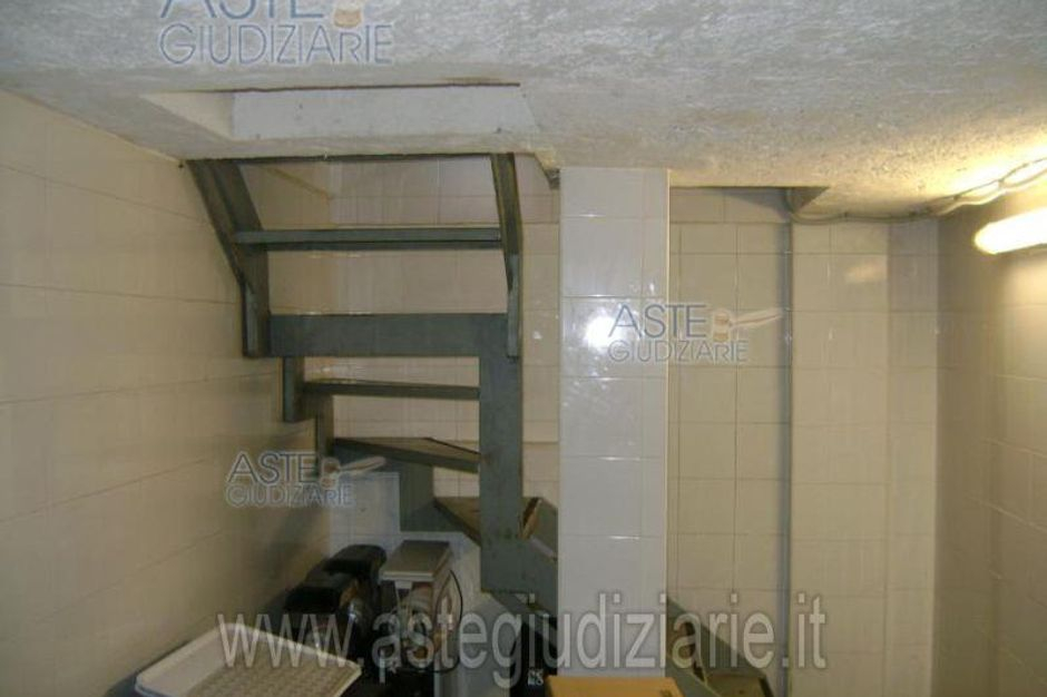 #9031 Locale commerciale uso Bar in vendita - foto 4