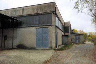 Capannoni artigianali in vendita