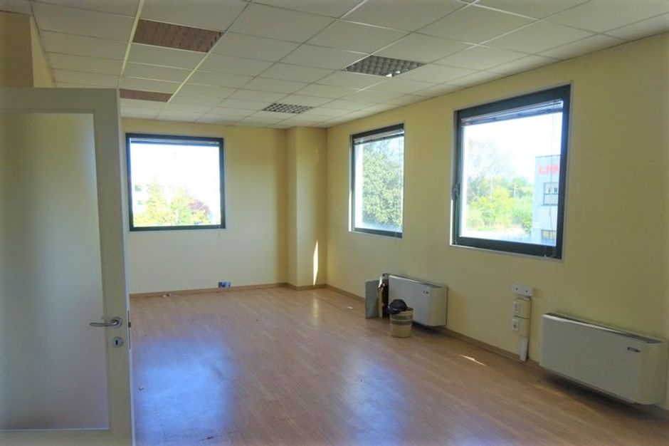 #9143 Capannone industriale con corte esclusiva in vendita - foto 9