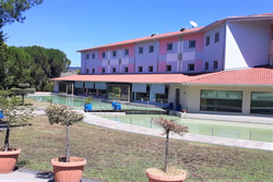 Hotel structure with swimming pool and land - Lote 9343 (Subasta 9343)