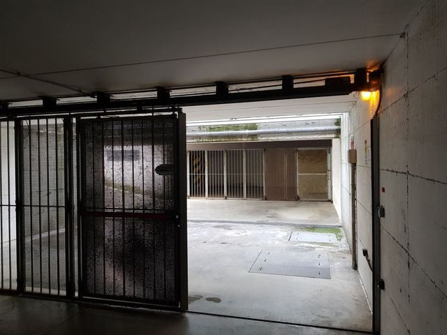 Garage in vendita