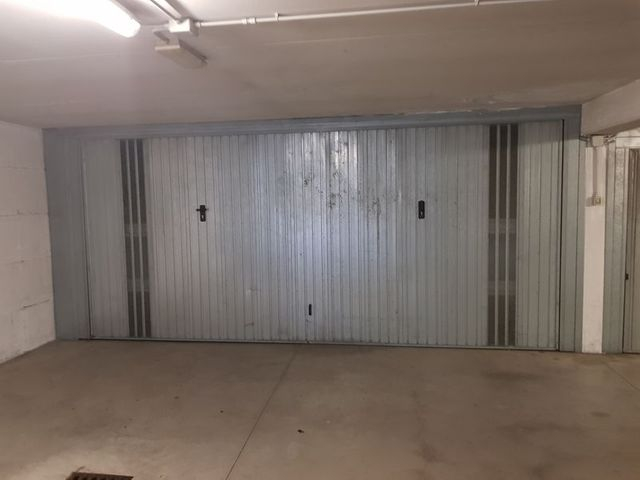 Garage in vendita
