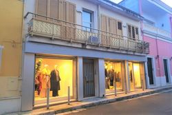 Ground floor shop with shop windows - Lot 9354 (Auction 9354)
