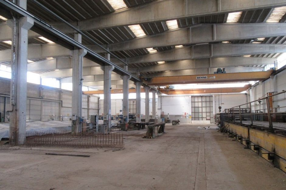 #9362 Complesso produttivo con uffici e due capannoni in vendita - foto 6