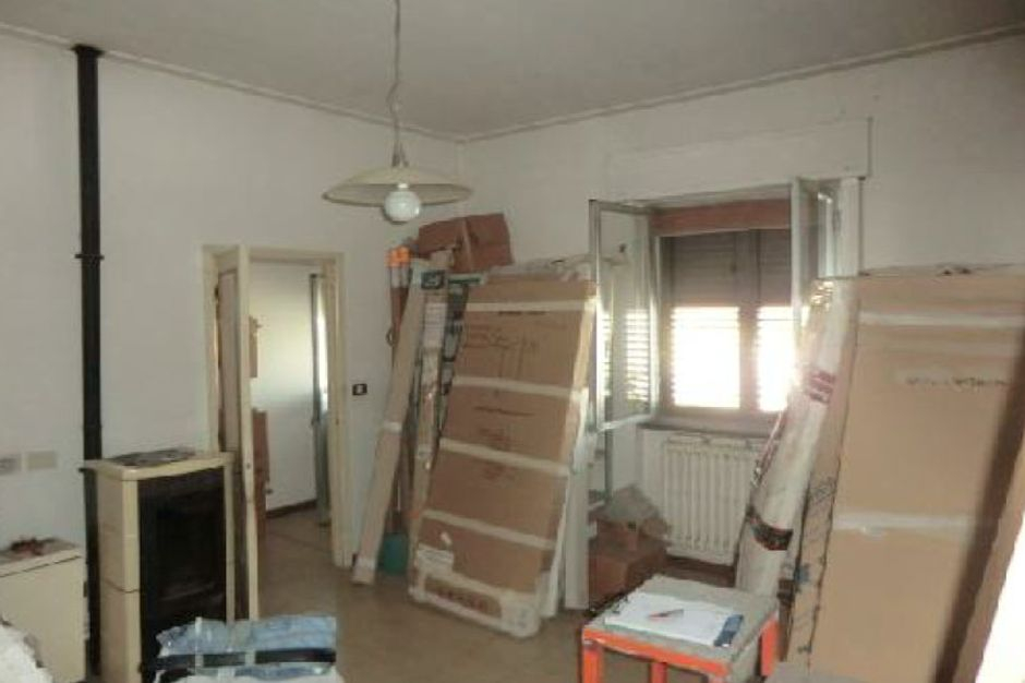 #9372 Porzione di capannone artigianale con appartamento in vendita - foto 5