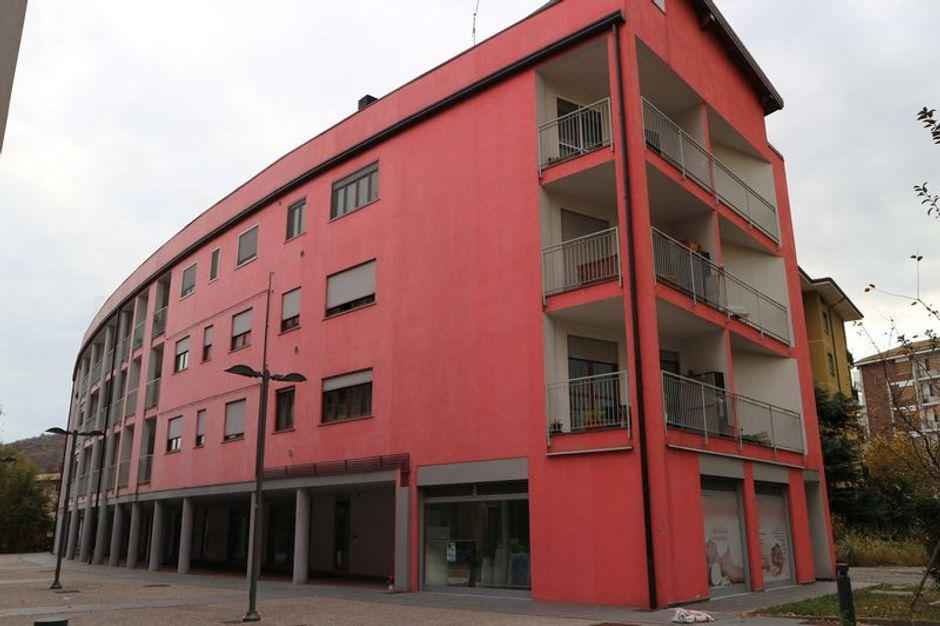 #9463 Negozio (sub 7) in complesso residenziale in vendita - foto 11