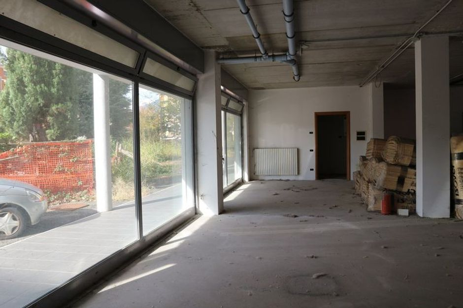 #9464 Negozio (sub 8) in complesso residenziale in vendita - foto 8