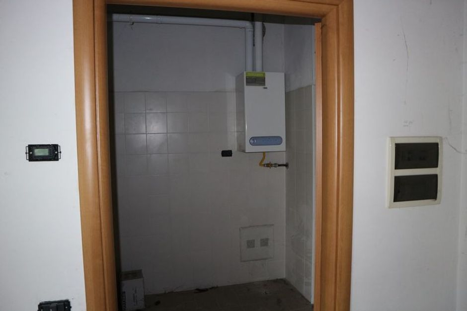 #9464 Negozio (sub 8) in complesso residenziale in vendita - foto 10