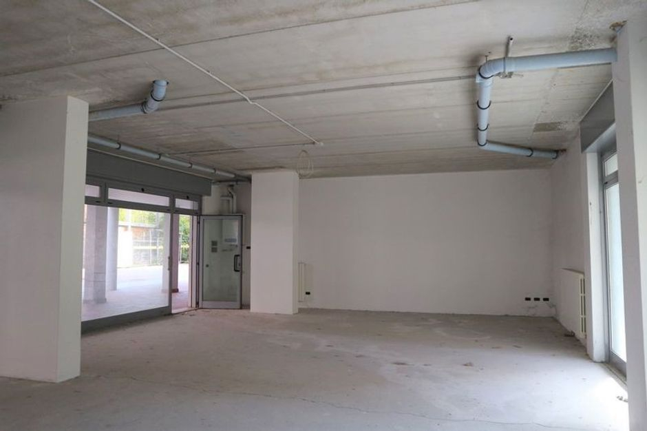 #9465 Negozio (sub 9) in complesso residenziale in vendita - foto 6