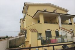 Appartamento duplex con cortile in villetta - Lotto 9499 (Asta 9499)