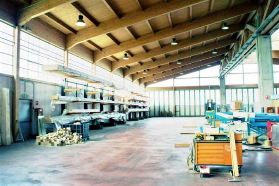 #9568 Capannone artigianale con uffici e appartamento in vendita - foto 4