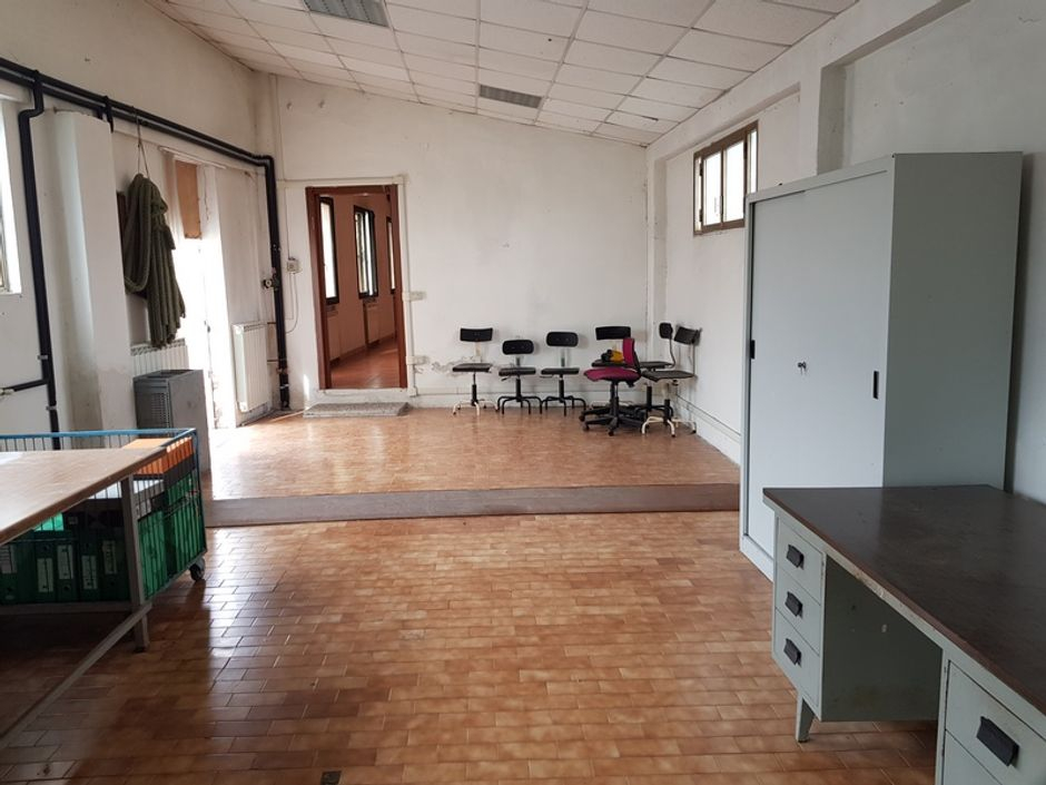 #9610 Capannone industriale con più fabbricati e corte esclusiva in vendita - foto 7
