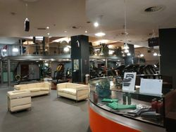 Gym in a shopping arcade - Lot 9680 (Auction 9680)