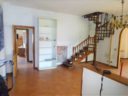 First floor apartment - Lot 9681 (Auction 9681)