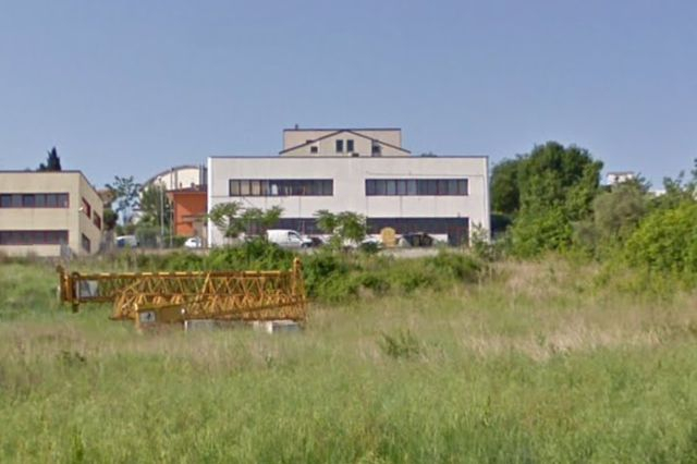 Laboratori in vendita