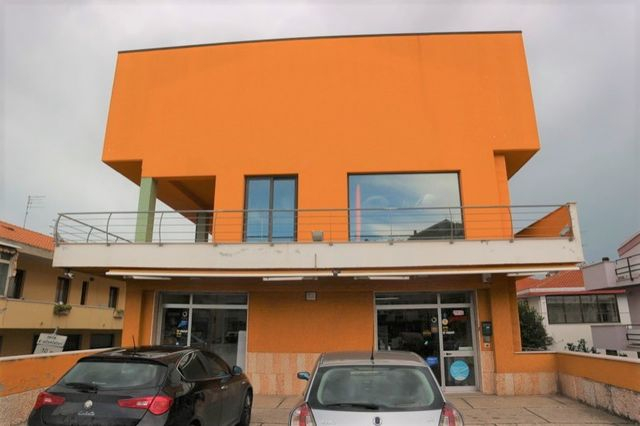 Negozi in vendita