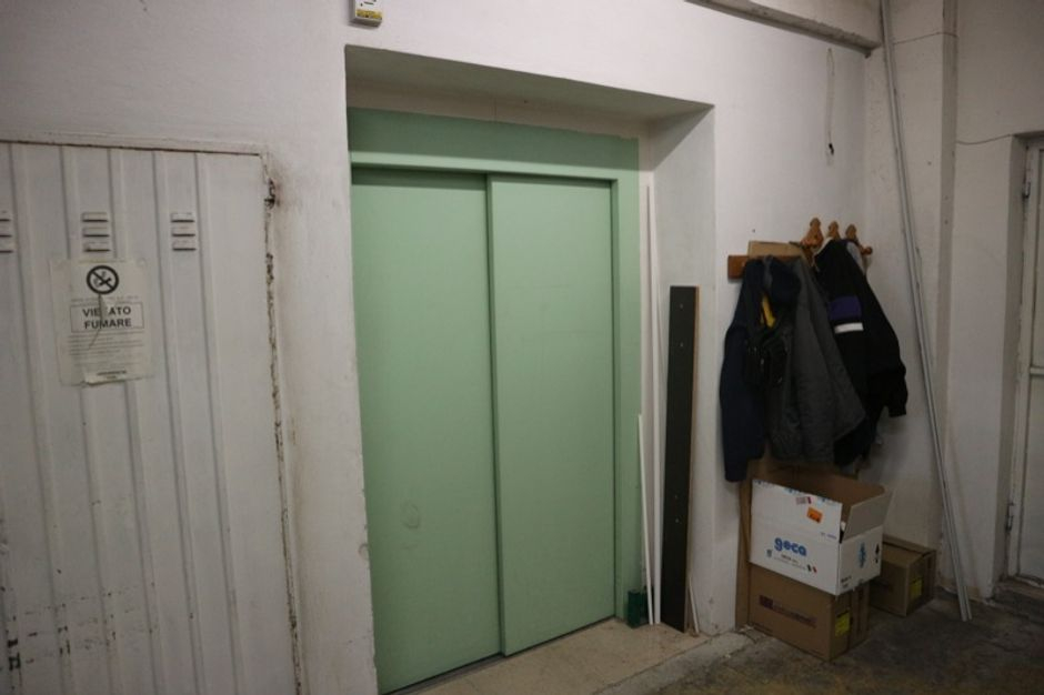 #9825 Negozio al piano terra e seminterrato con magazzino in vendita - foto 7