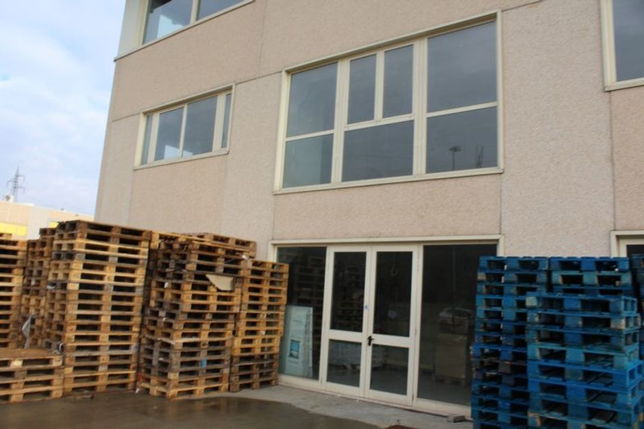 #9907 Fabbricato produttivo con resede di pertinenza comune in vendita - foto 3
