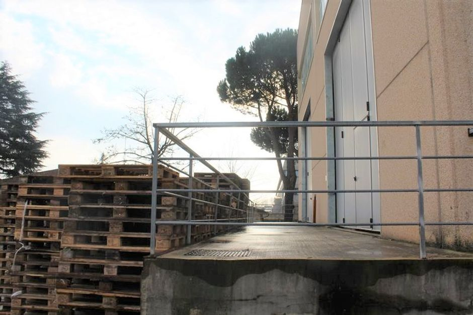 #9907 Fabbricato produttivo con resede di pertinenza comune in vendita - foto 5