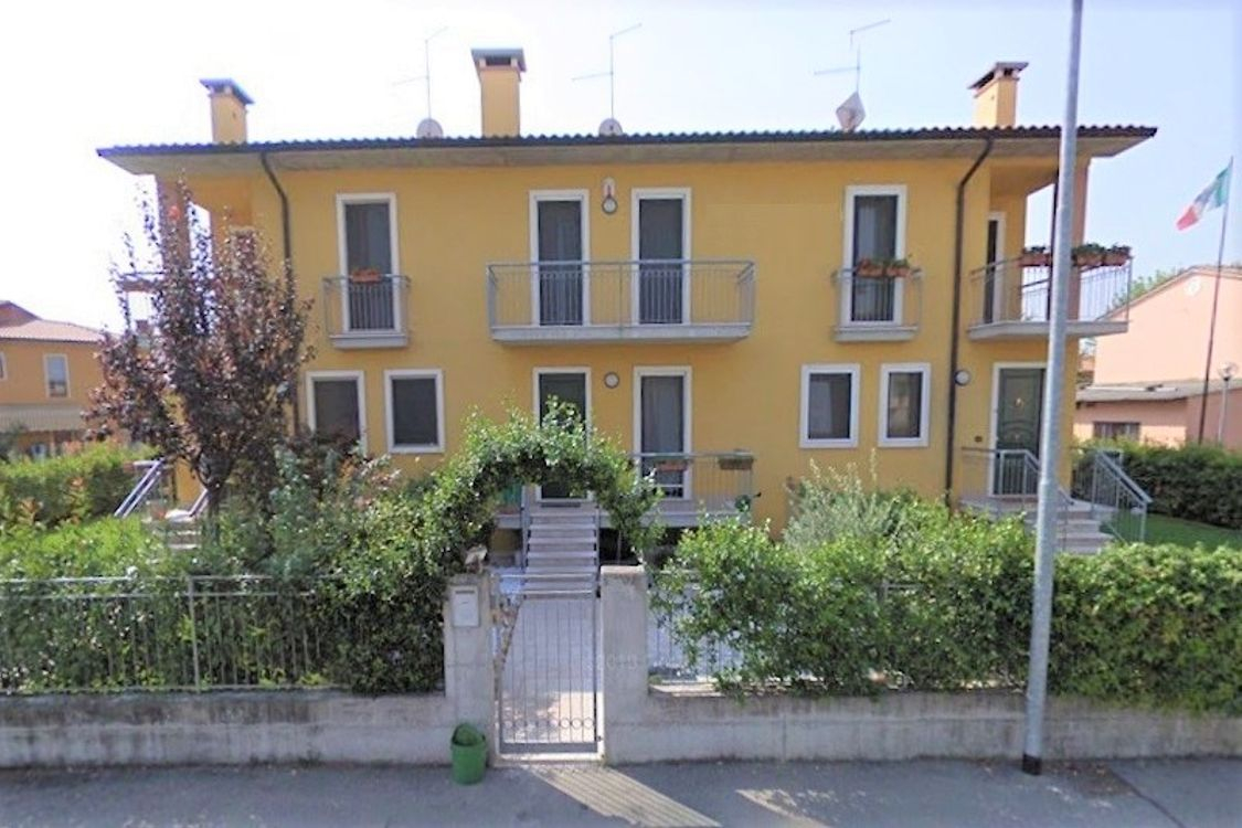 Casa a schiera con autorimessa doppia